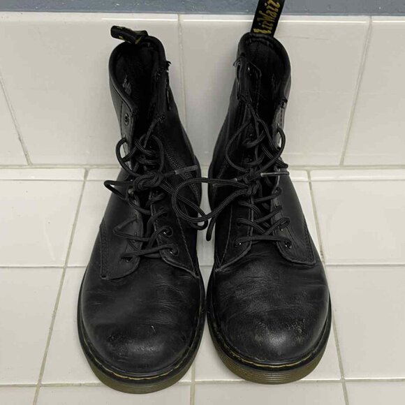 Dr. Martens black boots - Picture 1 of 13